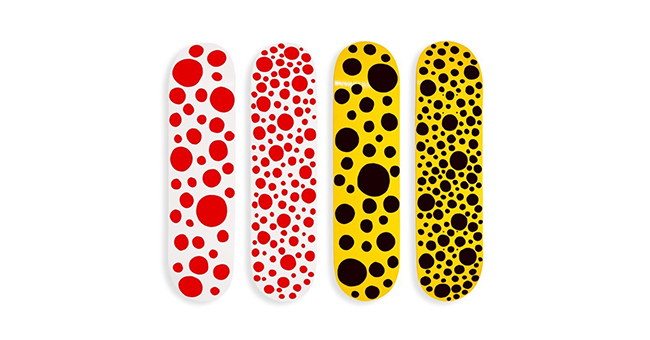 Яеи Кусама создала скейтборды для Нью-Йоркского музея современного искусства