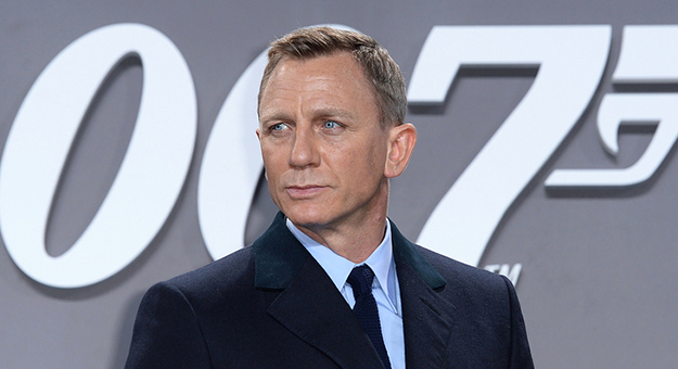 Новый фильм о Джеймсе Бонде не выйдет в следующем году