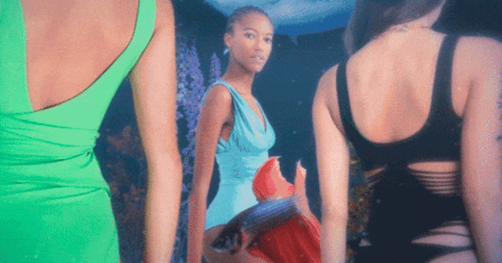 15 слитных купальников — для пул-пати и эффектных плесканий у берегов