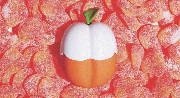 Ким Кардашьян выпустит новые ароматы-«эмодзи»