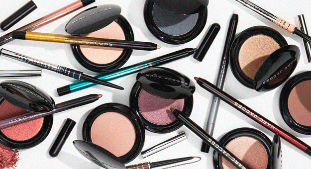 Marc Jacobs Beauty выпустил два новых средства для сияющего макияжа глаз