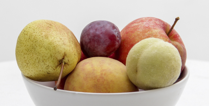 Фрукты здорового человека: смузи, сок или плоды?