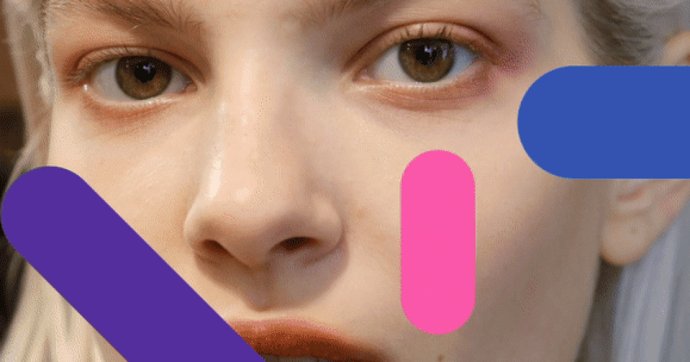 Минус морщины, плюс четкий овал: изучаем тейпирование лица по новой книге косметолога Полины Троицкой