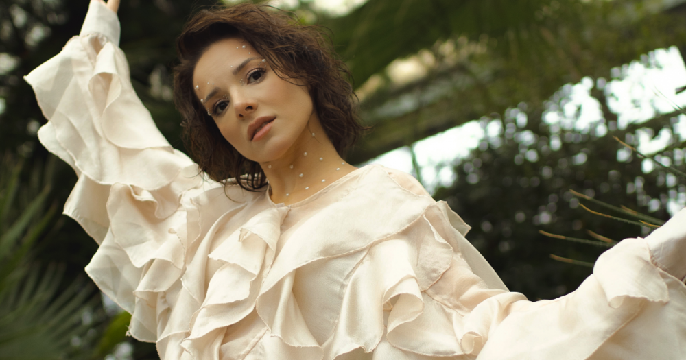 «Люблю роли на преодоление»: Анна Глаубэ — о сериале «Дайте шоу», поиске правды и роли мечты