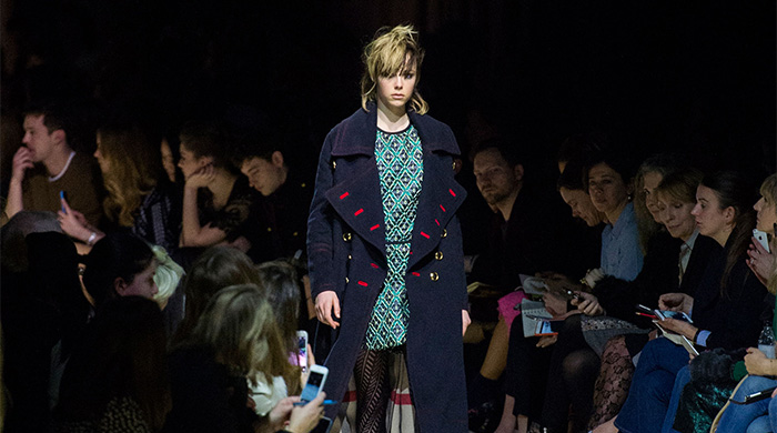 Обзор Buro 24/7: Burberry, осень-зима 2016