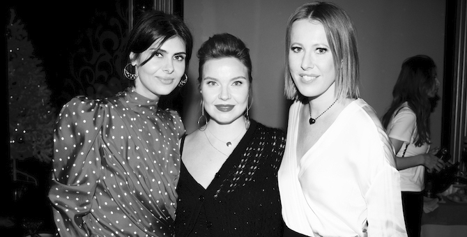 Ксения Собчак, Надежда Оболенцева и другие гости новогоднего коктейля J-Point