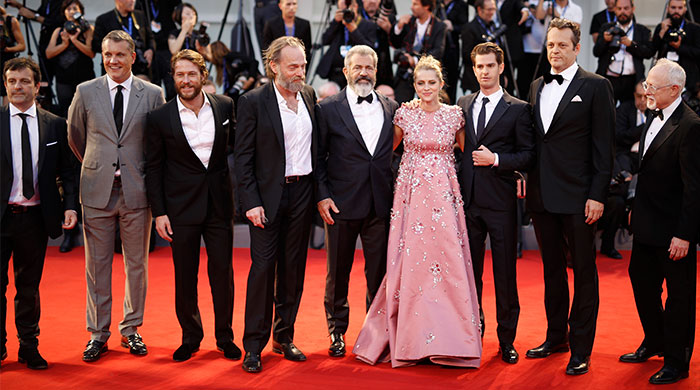 Звезды на ковровой дорожке в Венеции