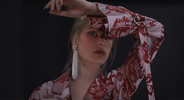 В чем встречать Новый 2017 год: бархат, парча и кристаллы