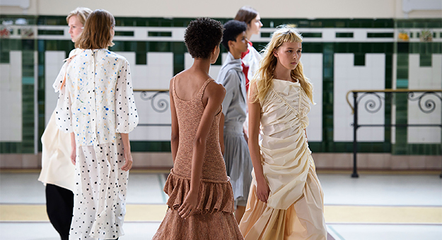 Парижская неделя моды: Lemaire, весна-лето 2017