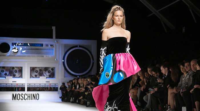 Обзор Buro 24/7: Moschino, осень-зима 2015