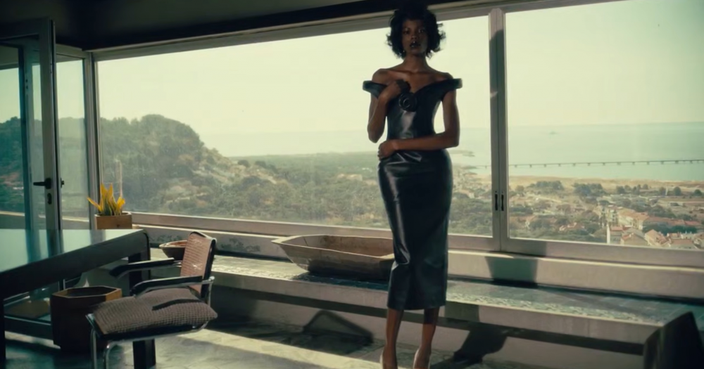 Бренд Mugler представил рекламную кампанию весна-лето 2026