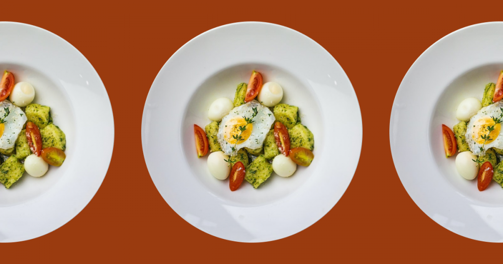 Новости ресторанов: весенние завтраки и comfort food по-кавказски