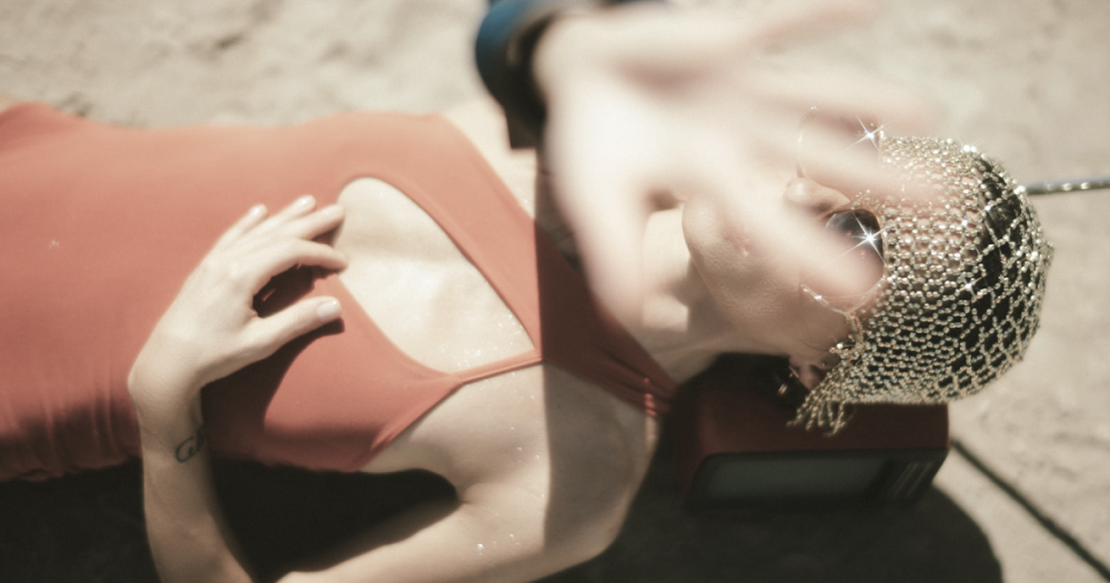 Питание, спорт и косметология: как избавиться от отеков летом? Отвечают специалисты