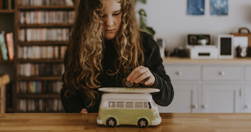 Какие установки из детства не дают вам расти в доходе? Обсуждаем с психологом