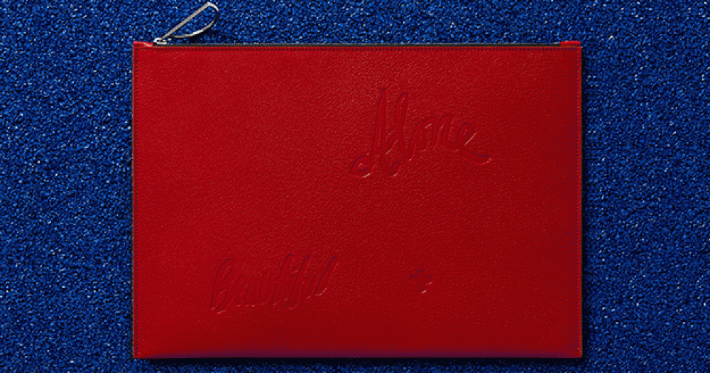 Acne Studios выпустил коллекцию аксессуаров с художником Джеком Пирсоном