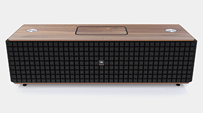 Новый деревянный проигрыватель от JBL