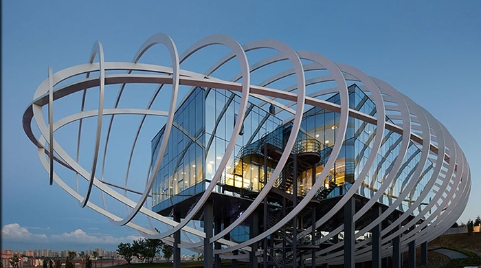 Офис компании Tema с эллиптическим каркасом в Стамбуле