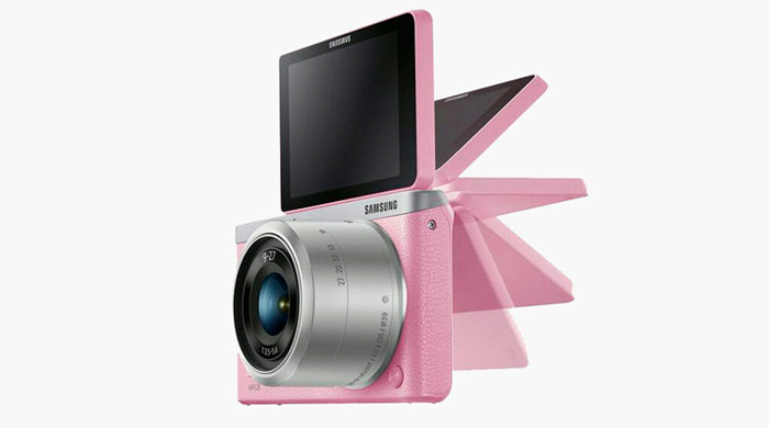 Беззеркальная \"умная\" камера Samsung NX Mini