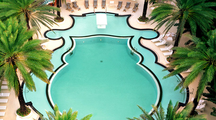 Tommy Hilfiger собирается приобрести отель в Майами