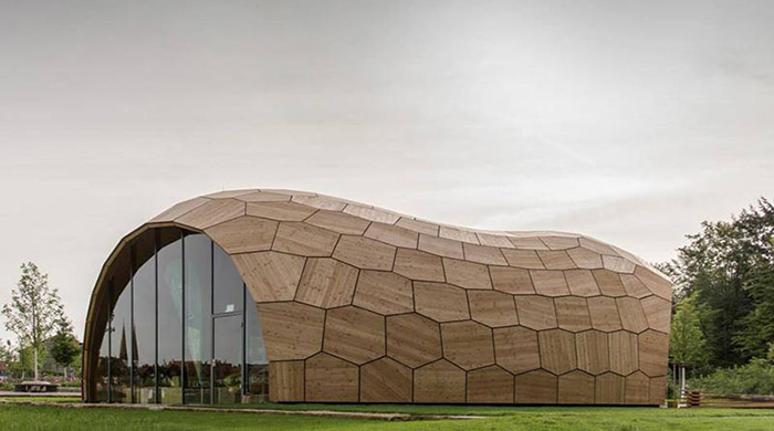 Выставочный зал из деревянных сот в Университете Штутгарта