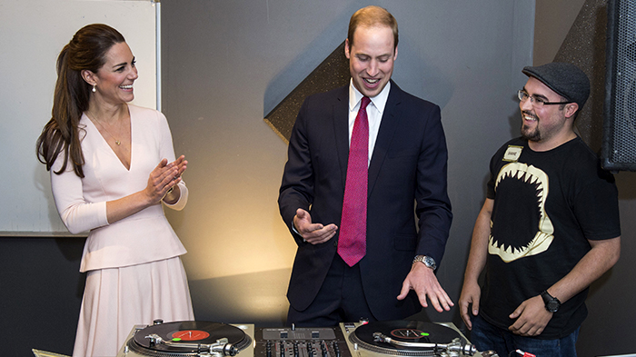 Урок скретчинга для Кейт Миддлтон и принца Уильяма