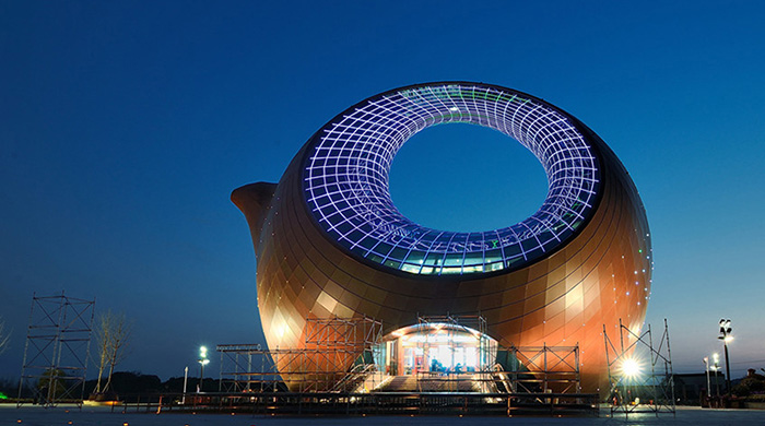 Выставочный центр Wuxi Wanda в Китае в виде огромного чайника