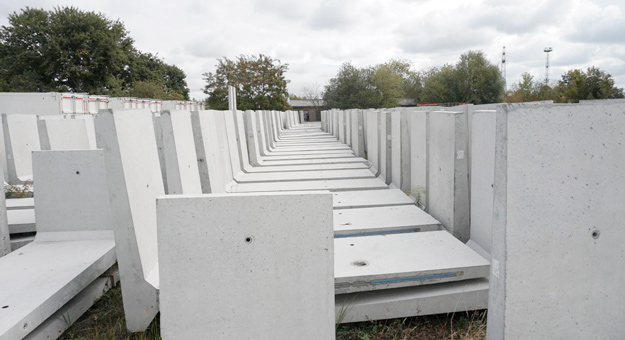 Илья Хржановский не сможет представить в Берлине свой арт-проект «Дау»