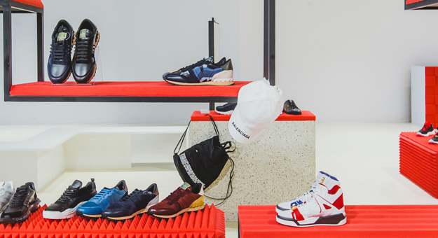 В ЦУМе открылось поп-ап-пространство для сникерхедов