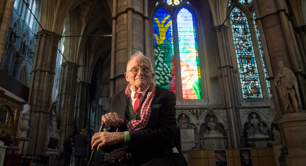 Художник Дэвид Хокни создал витраж для Вестминстерского аббатства