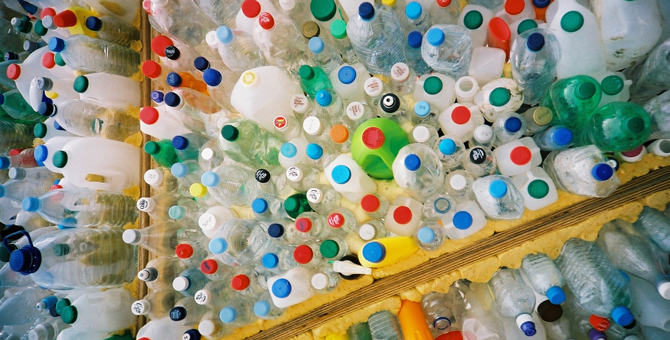 Burberry, Stella McCartney и H&M будут бороться с «пластиковым загрязнением» Земли