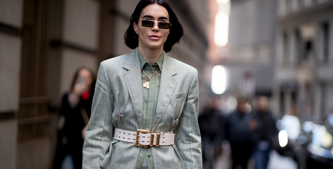 Береты с помпонами и комбинезоны: что носят на Неделе моды в Нью-Йорке