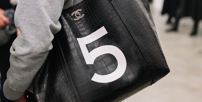 Фаррелл Уильямс показал еще одну вещь из коллаборации с Chanel