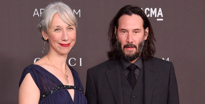 Киану Ривз появился с возлюбленной на гала-вечере в Лос-Анджелесе