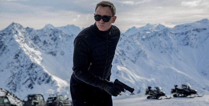 Премьера юбилейного фильма о Джеймсе Бонде снова откладывается