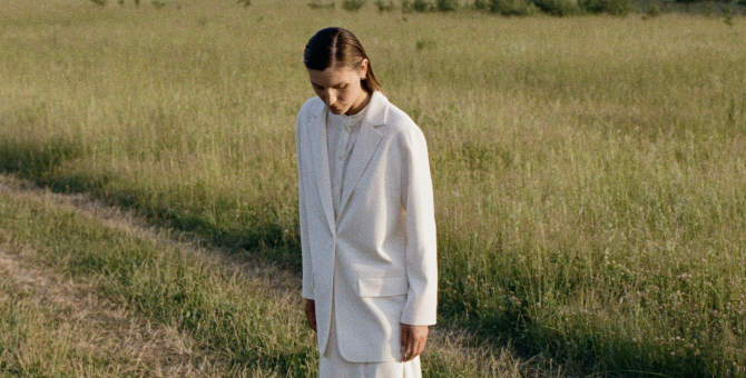 Марка «несвадебной» свадебной одежды Aavako выпустила дебютную капсулу