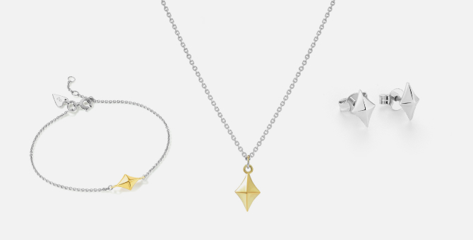 Avgvst сделал подвески и браслеты по мотивам старинных гербов