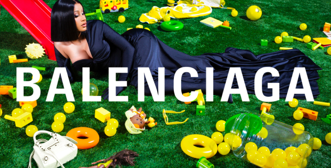 Balenciaga поместит рекламный плакат с Cardi B на Лувр