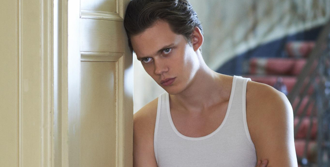 Джейк Джилленхол спродюсирует фильм с Биллом Скарсгардом в главной роли