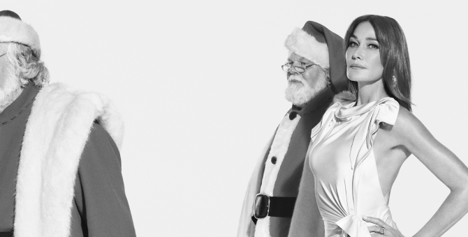 Карла Бруни и Саша Пивоварова снялись в рождественской кампании Burberry