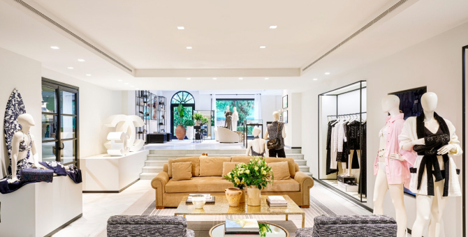 Chanel открыл поп-ап-бутик в испанской Марбелье