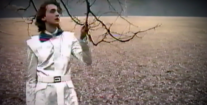 Вышел первый клип на песню «На заре» группы «Альянс»