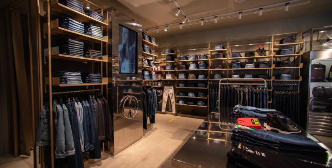 Diesel открыл первый флагманский магазин в Москве