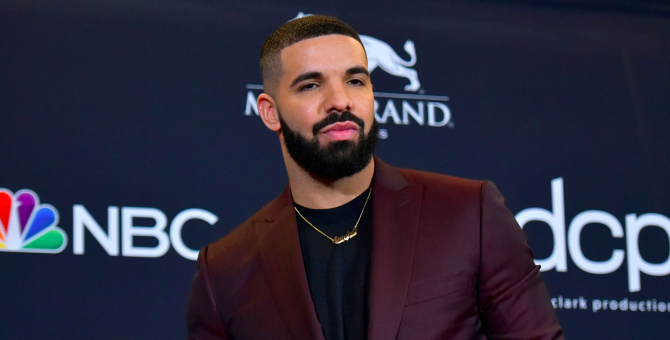 Дрейк создал свечу с ароматом самого себя