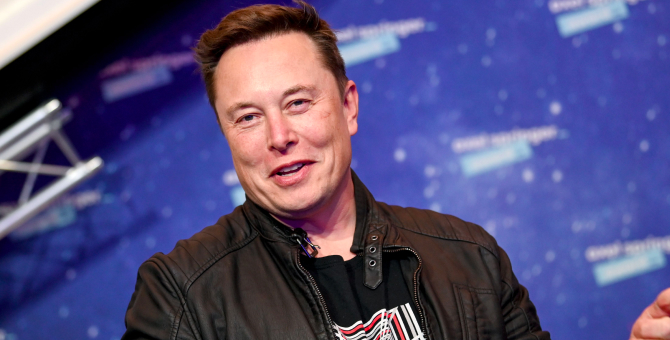 Илон Маск пообещал запустить спутниковый интернет Starlink в августе