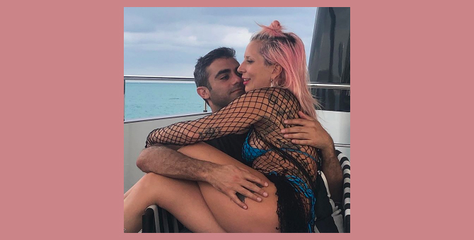 Бывшая девушка нового возлюбленного Леди Гаги написала колонку в The New York Times