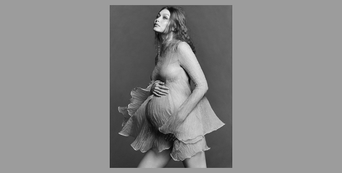 Джиджи Хадид поделилась своими «беременными» фотографиями