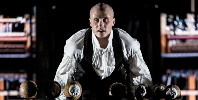 Буковски, город Глупов и современные художники: «Гоголь-центр» рассказал о планах на 2021 год