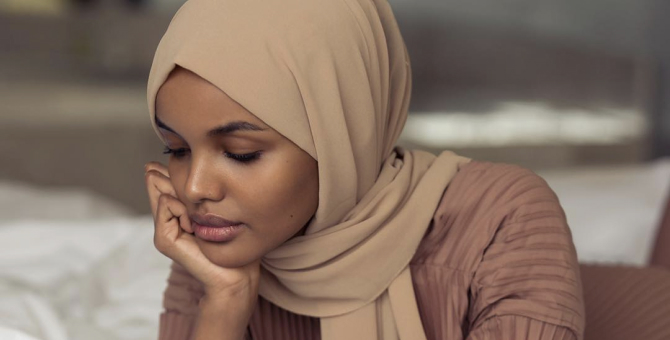 Модель в хиджабе Халима Аден стала амбассадором турецкого ритейлера Modanisa