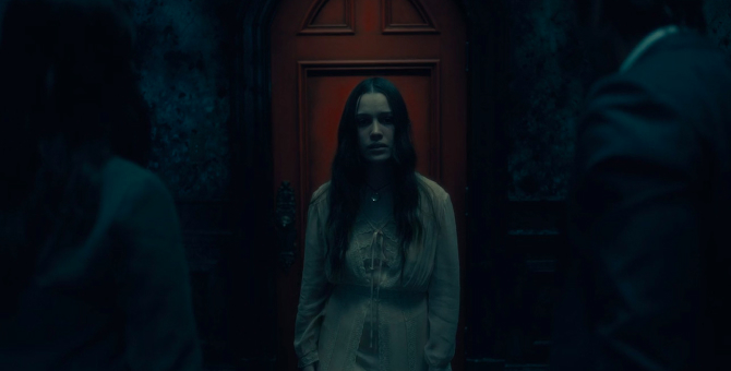 Режиссер сериала «Призраки дома на холме» снимет для Netflix еще один хоррор