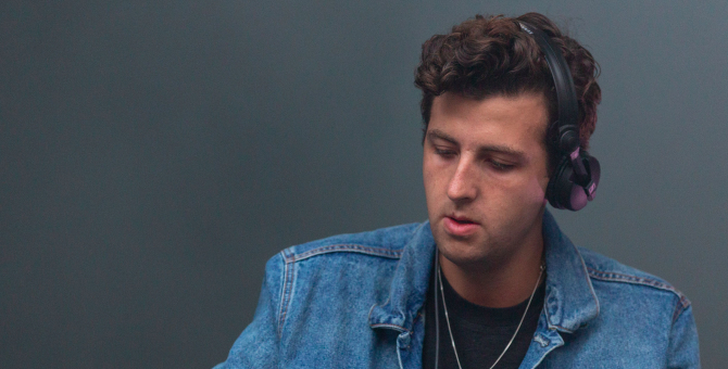 Jamie xx записал микс с треками Филипа Гласса и Питера Гэбриела